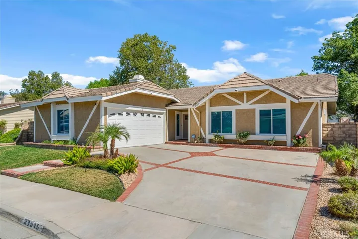 23515 Estrella, Valencia, California 91355