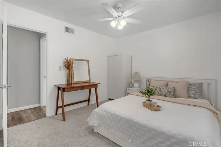 23515 Estrella, Valencia, California 91355