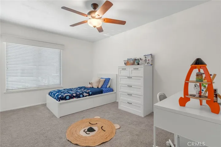 23515 Estrella, Valencia, California 91355
