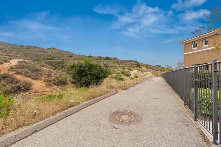 10867 Serafina Ln 37, San Diego, California 92128