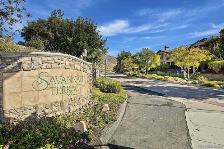 10867 Serafina Ln 37, San Diego, California 92128