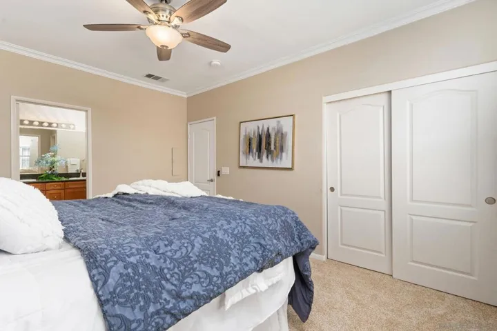 10867 Serafina Ln 37, San Diego, California 92128