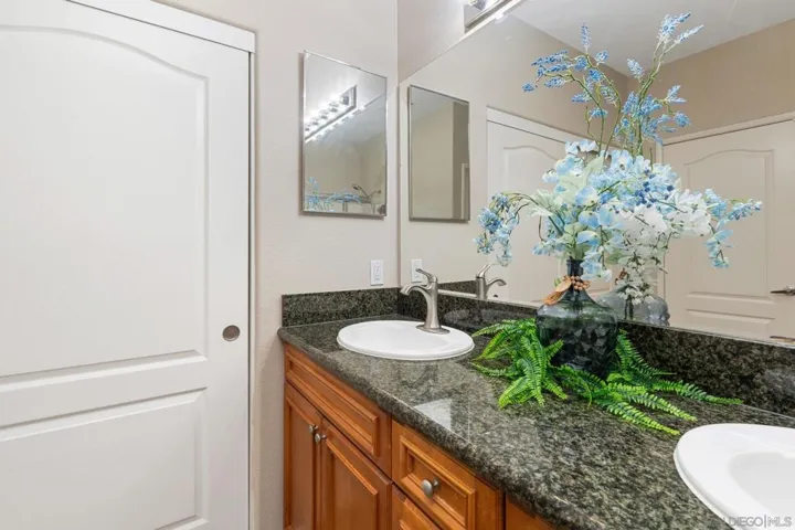 10867 Serafina Ln 37, San Diego, California 92128
