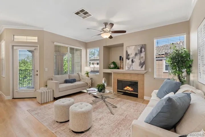10867 Serafina Ln 37, San Diego, California 92128