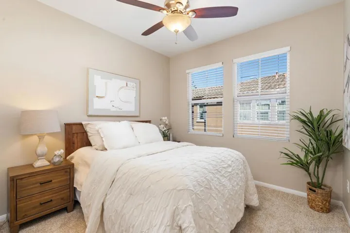 10867 Serafina Ln 37, San Diego, California 92128