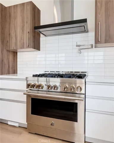 2413 Curtis Avenue B, Redondo Beach, California 90278