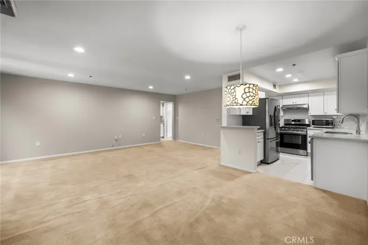 4501 Cedros 220, Sherman Oaks, California 91403