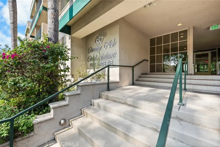4501 Cedros 220, Sherman Oaks, California 91403