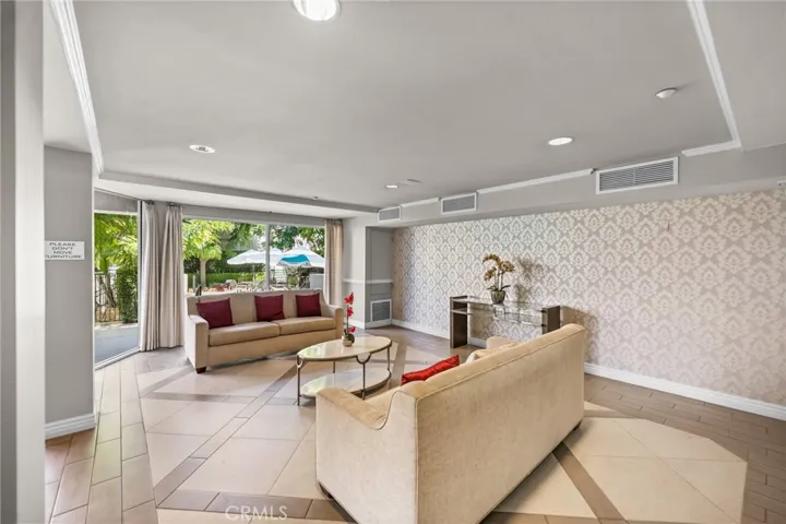4501 Cedros 220, Sherman Oaks, California 91403