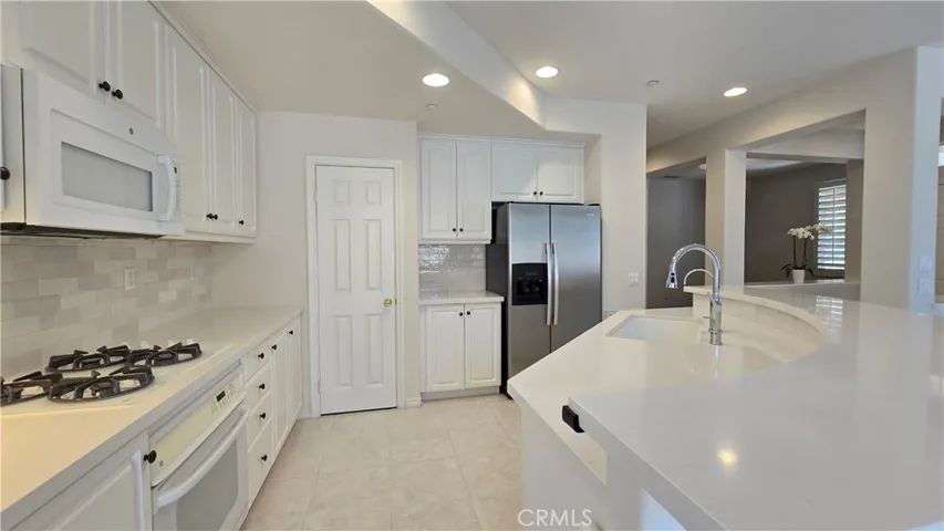 29 Carnation, Irvine, California 92618