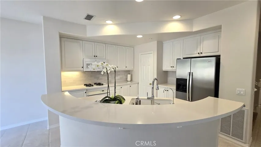 29 Carnation, Irvine, California 92618