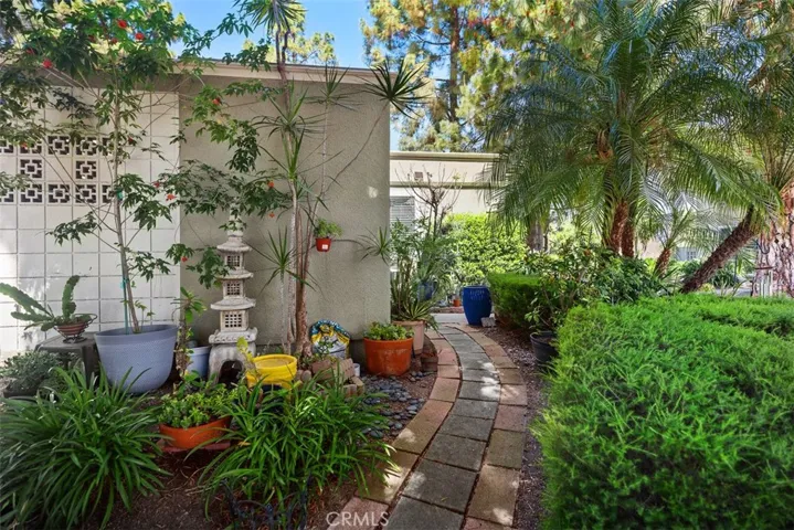 4 Via Castilla D, Laguna Woods, California 92637