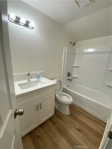 678 Rosewood, Camarillo, California 93010
