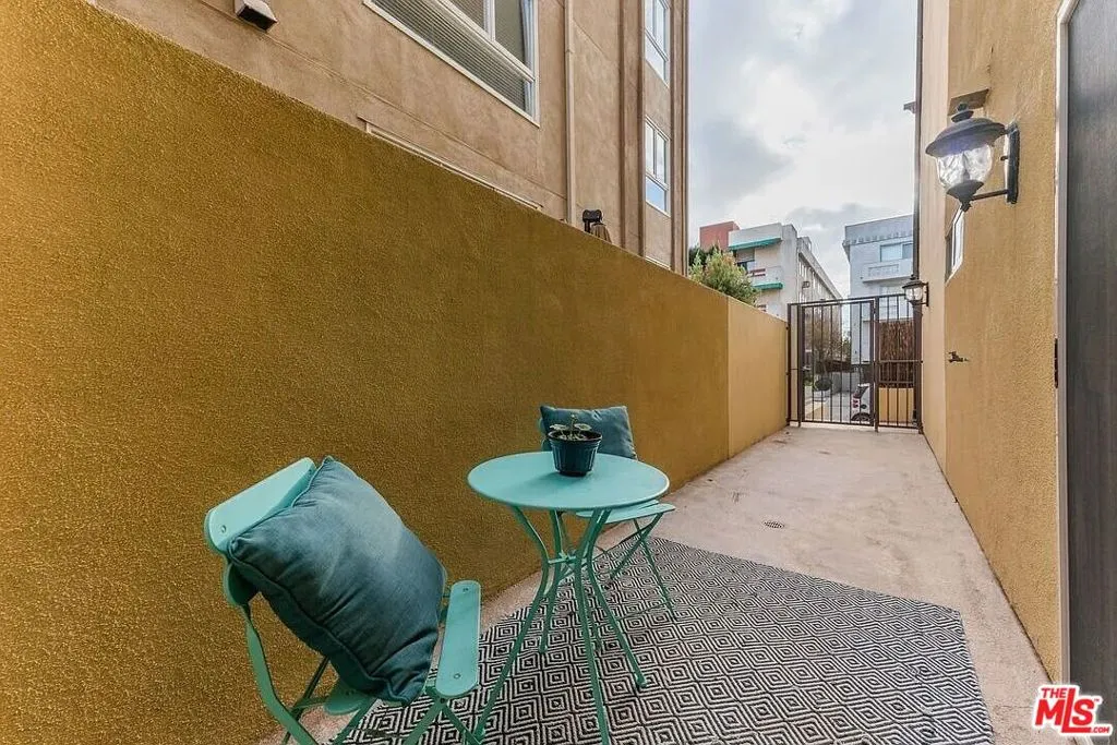 Side Patio, Bedroom 3