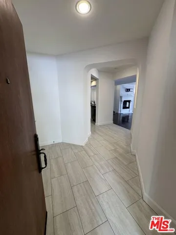 1522 Amherst Avenue 101, Los Angeles, California 90025