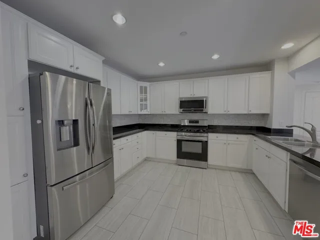 1522 Amherst Avenue 101, Los Angeles, California 90025