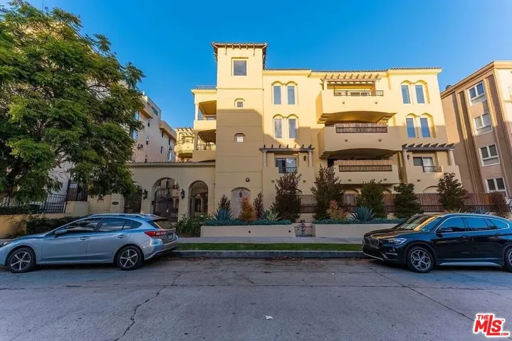 1522 Amherst Avenue 101, Los Angeles, California 90025