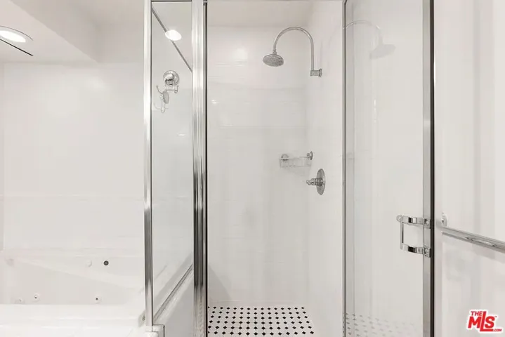 Primary En-Suite