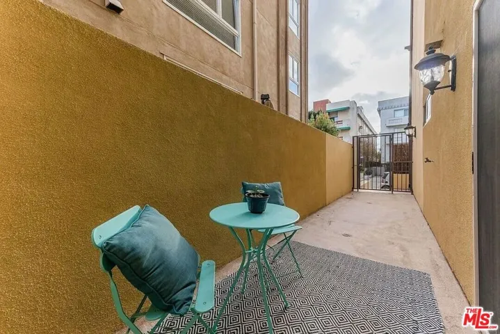 Side Patio, Bedroom 3