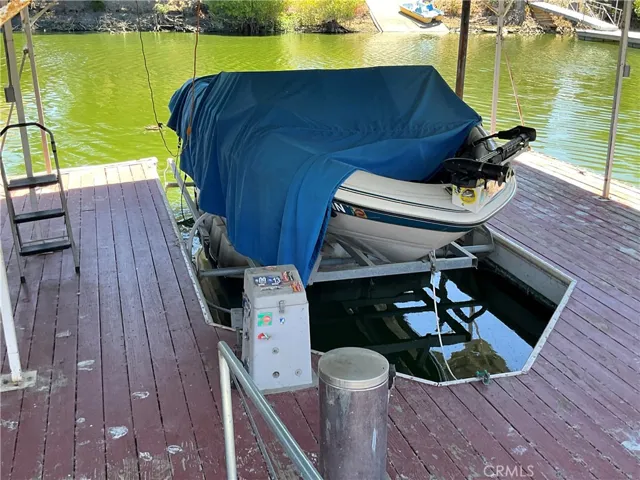 Wow, can you imagine having your own boat and dock like this?