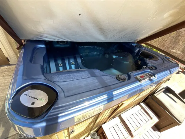 This amazing hot tub not only lets you relax and enjoy the heated water but there are speakers to enhance enjoyment