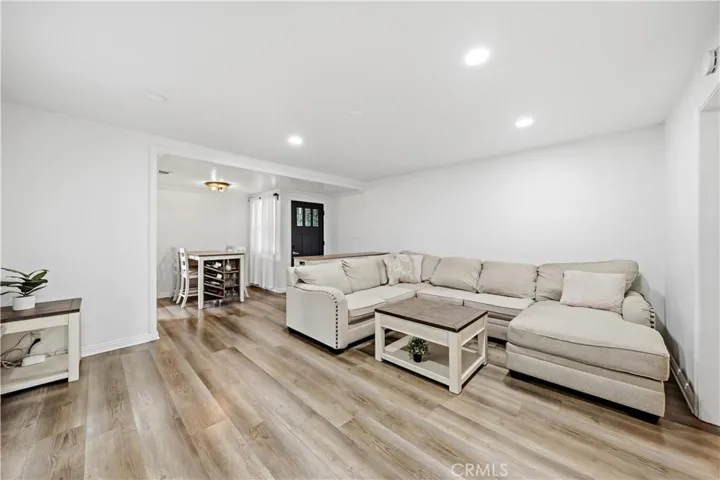 555 E G, Ontario, California 91764