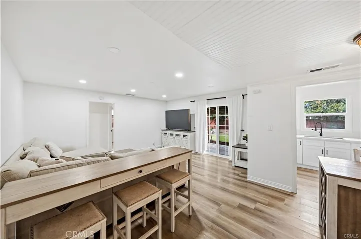 555 E G, Ontario, California 91764