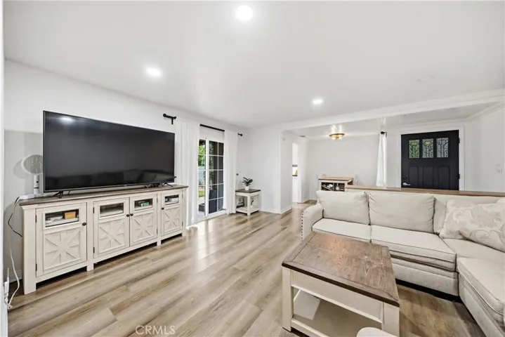 555 E G, Ontario, California 91764