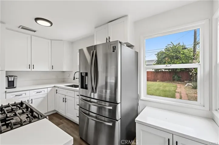 555 E G, Ontario, California 91764