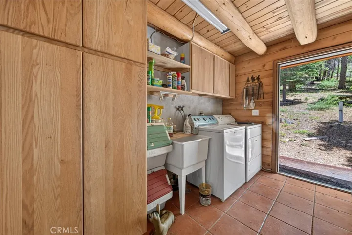 2500 Round Valley Road, Greenville, California 95947