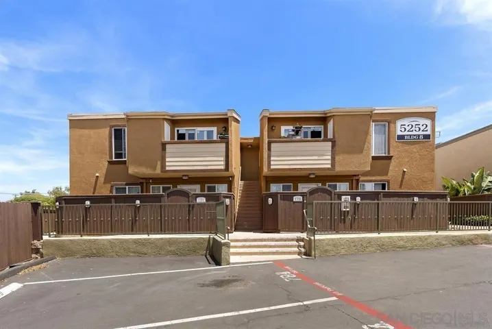 5252 Balboa Arms Dr 280, San Diego, California 92117