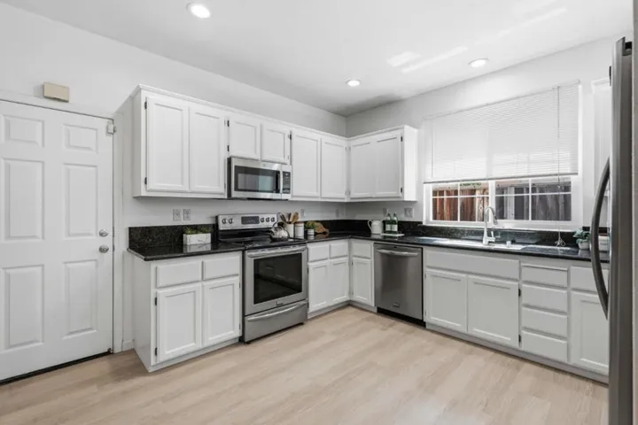 2227 Gadwall Court, San Leandro, California 94579