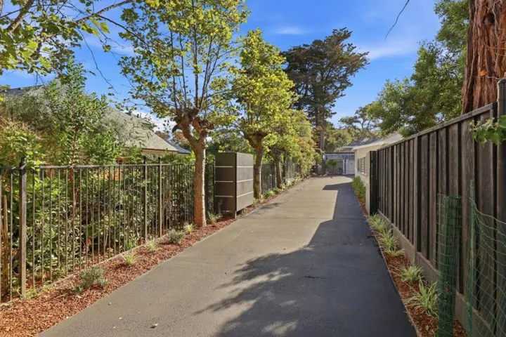 280 Uplands Drive, Hillsborough, California 94010