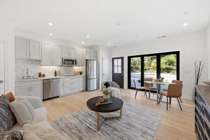 280 Uplands Drive, Hillsborough, California 94010