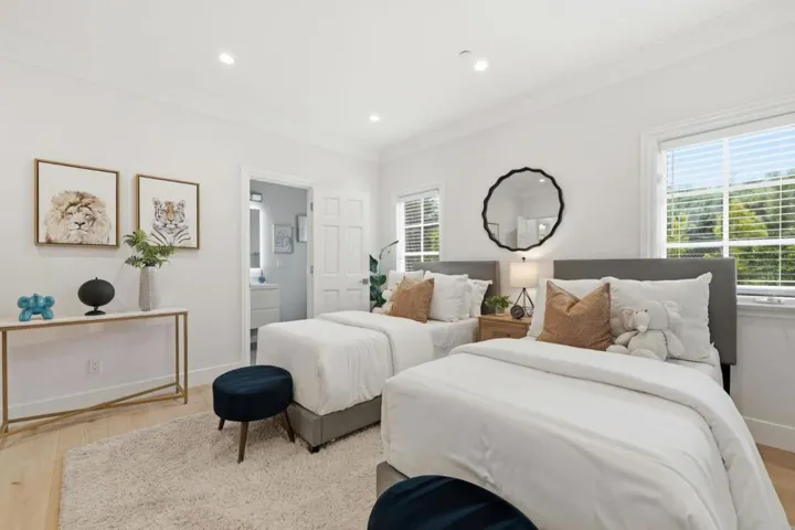 280 Uplands Drive, Hillsborough, California 94010