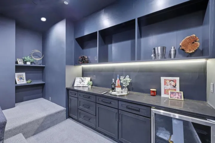 280 Uplands Drive, Hillsborough, California 94010