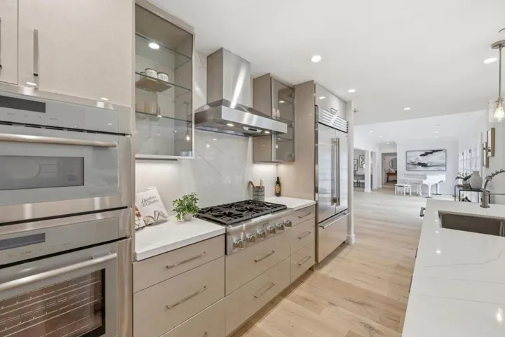 280 Uplands Drive, Hillsborough, California 94010