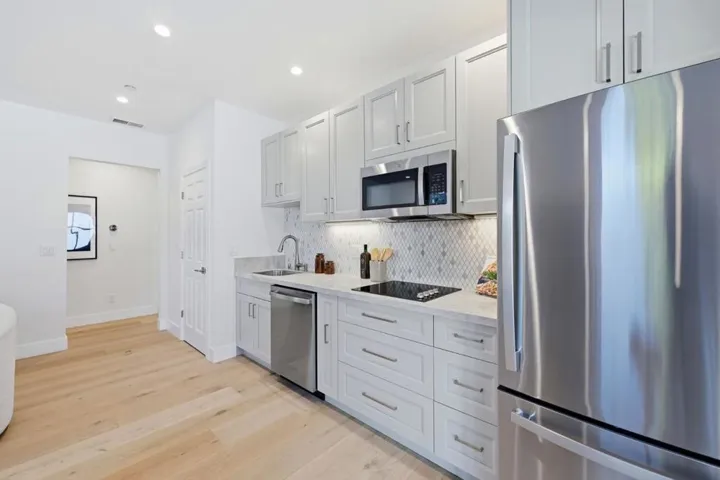 280 Uplands Drive, Hillsborough, California 94010