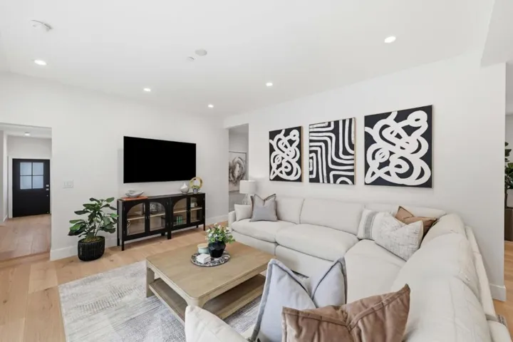 280 Uplands Drive, Hillsborough, California 94010