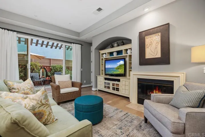 525 N Cedros Ave, Solana Beach, California 92075