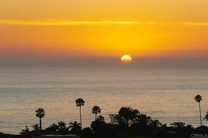525 N Cedros Ave, Solana Beach, California 92075