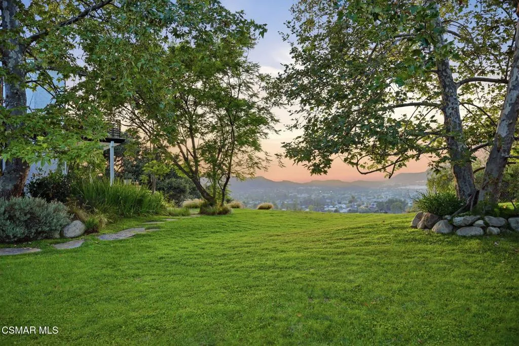 18-web-or-mls-419_Helga_Ct_18