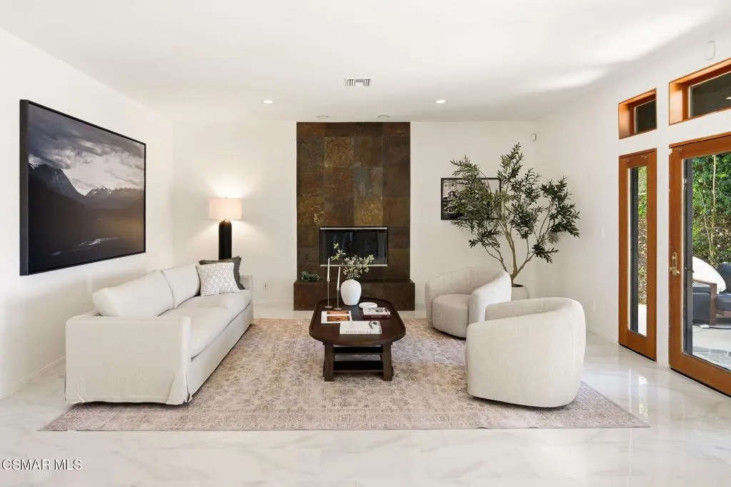 72-web-or-mls-419_Helga_Ct_71