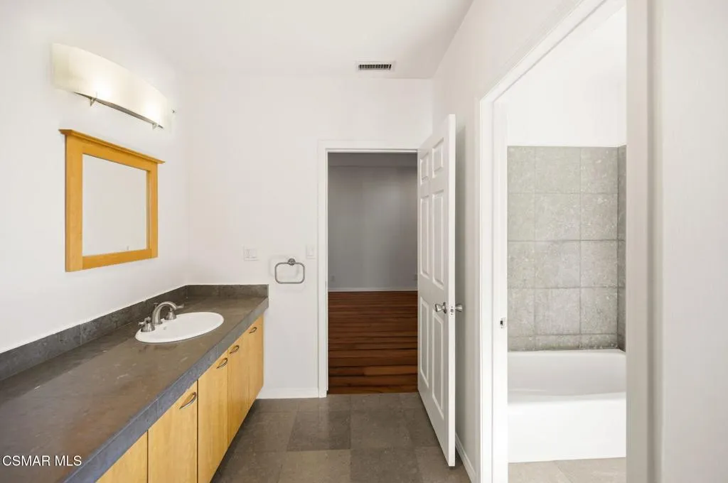 77-web-or-mls-419_Helga_Ct_76