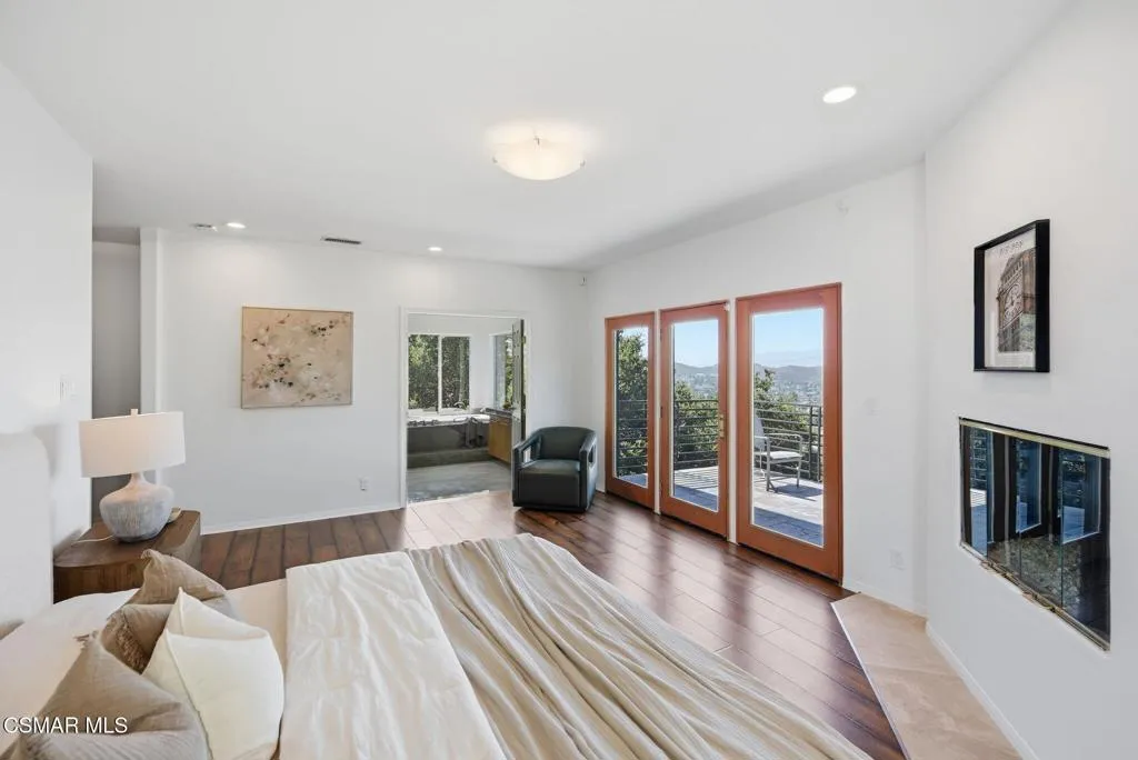 53-web-or-mls-419_Helga_Ct_52