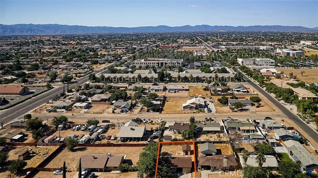 Located near several homes, shopping centers, city buildings, police station, city theater and more.