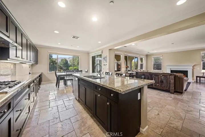 3152 Vista Terrace, Riverside, California 92503