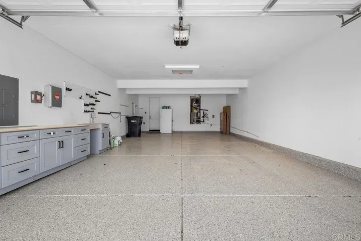 4-car Garage