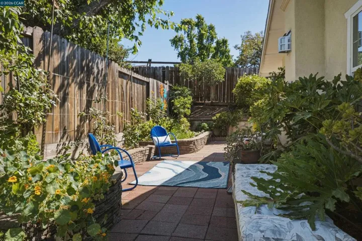 1355 Washington Blvd, Concord, California 94521-4001