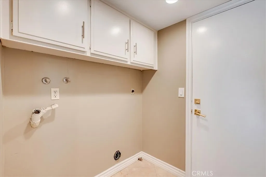 Indoor laundry room